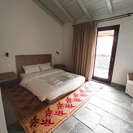 Vasiliki 4*